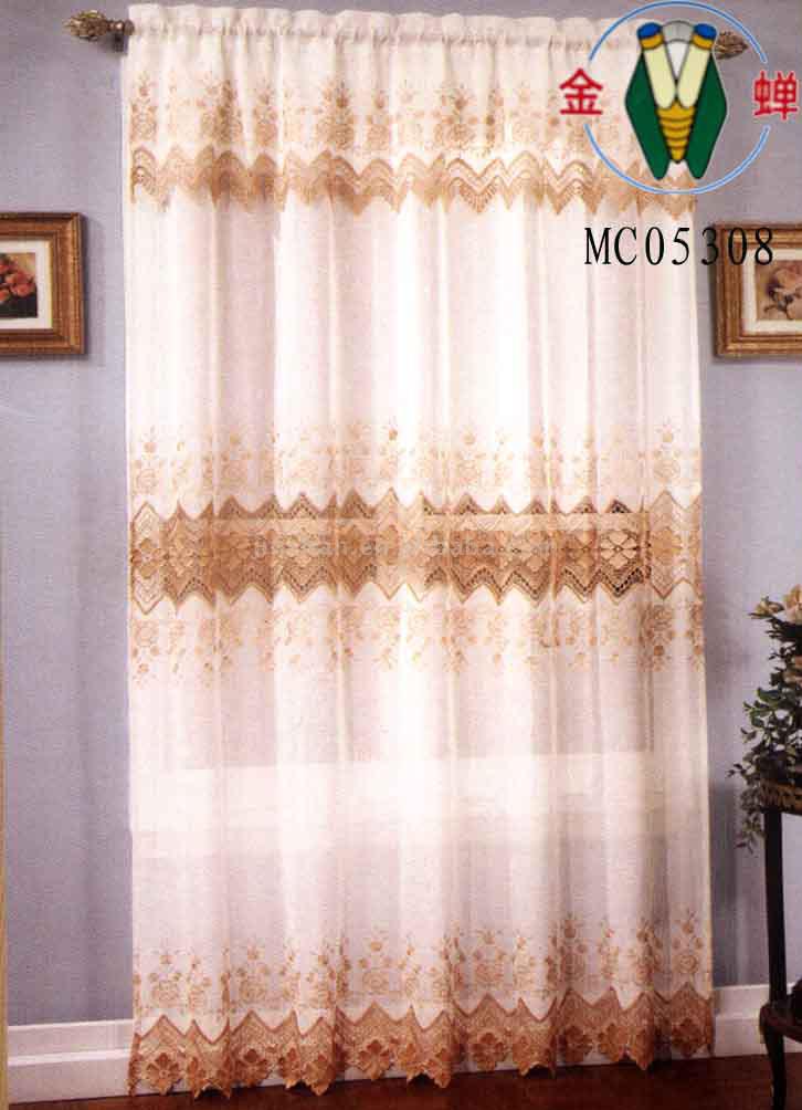  Embroidered Curtain (Rideau brodé)