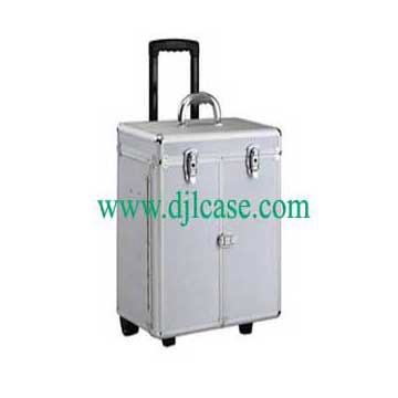  Aluminum Hairdresser`s Case (Valise en aluminium de coiffeur)