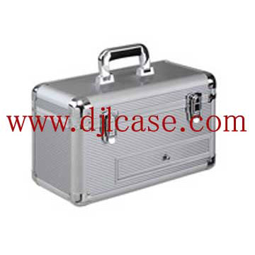  Aluminum Hairdresser`s Case (Valise en aluminium de coiffeur)