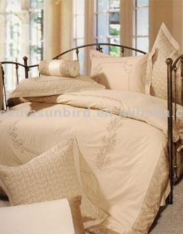  Embroidered Bedding Set (Gestickte Bettwäsche)