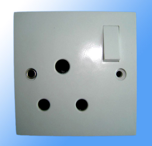  15A 1-Gang Non-Switched Round-Pin Socket (15A 1-Gang Non-Switched Round-Pin Sockel)