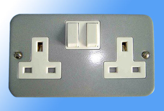  13A 2-Gang Single-Pole Switched Socket (13A 2-Gang Single-Pole Switched Socket)