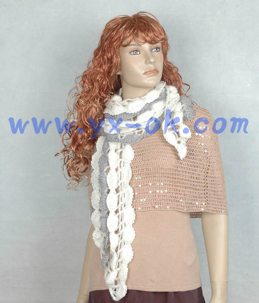  Hand Crocheted Scarf (Main Crocheté Foulard)