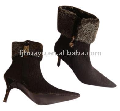  Fashionable Girl`s Boots ( Fashionable Girl`s Boots)