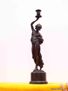 Candle-Holder Statue (Candle-Holder Statue)