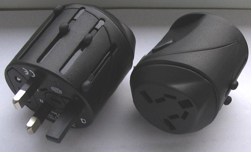  Universal Travel Adaptor (Universal Travel Adapter)