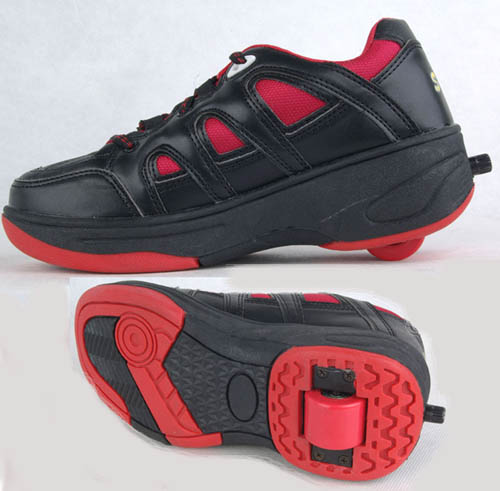  Skate Shoes ( Black & Red with Button in Black ) (Skate Shoes (noir et rouge avec Button en noir))