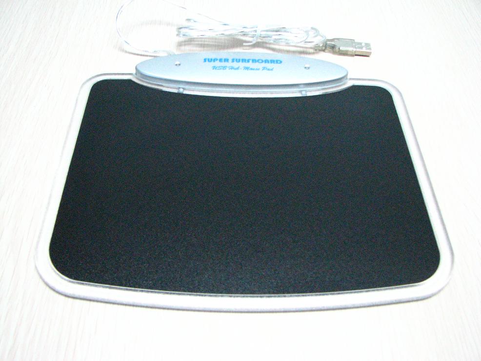  4 Ports USB Hub Mouse Pad (4 Ports USB Hub Mouse Pad)