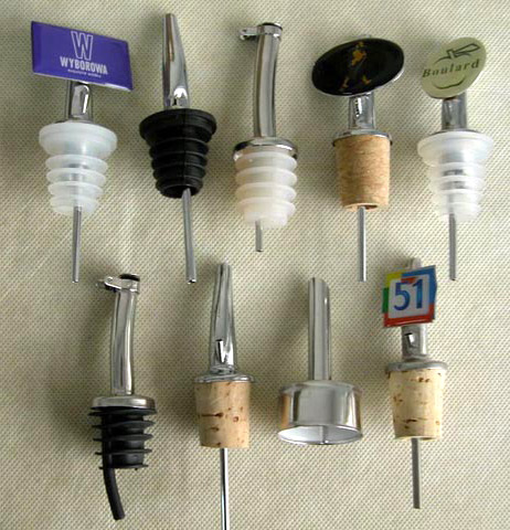  Metal Bottle Pourer (Metal Bottle Pourer)