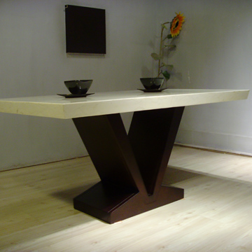  Dining Table (Esstisch)