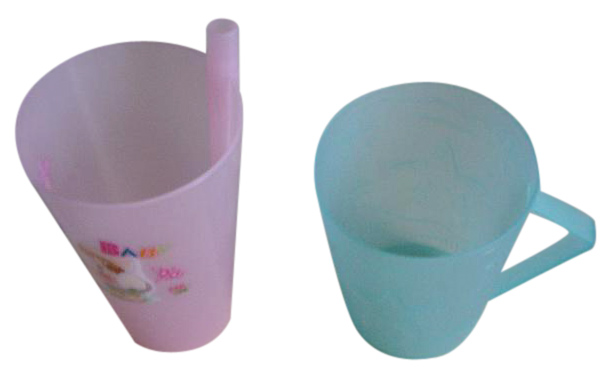  Plastic Cup (Tasse en plastique)