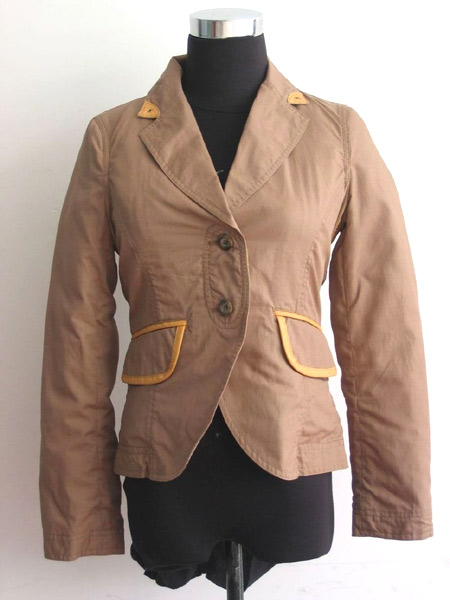  Ladies` Fashion Outerwear ( Ladies` Fashion Outerwear)