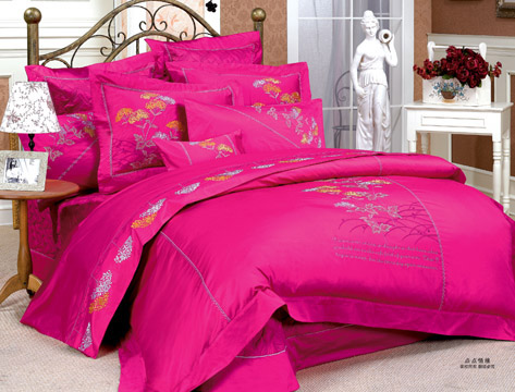  Embroidered Bedding Set (Literie brodée Set)