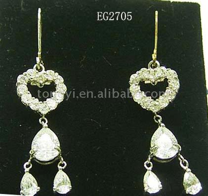  Attractive Earring (Attractive Earring)