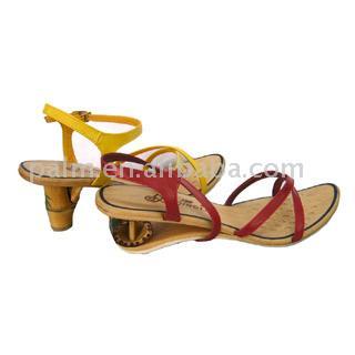  Sandals (Sandales)