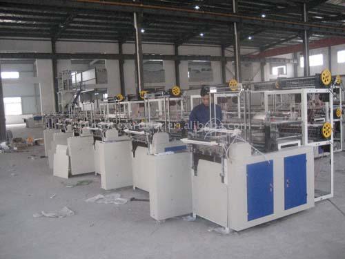  4-Lines Cold-Cutting Bag Making Machine ( 4-Lines Cold-Cutting Bag Making Machine)