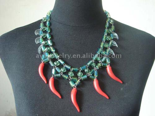  Beads Necklace with Red Resin Pendant (Collier avec Red Résine Pendentif)