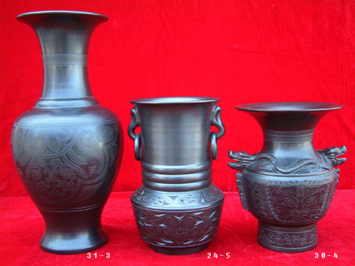  Black Vase (Черная ваза)