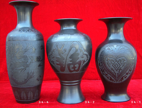  Black Vase (Черная ваза)
