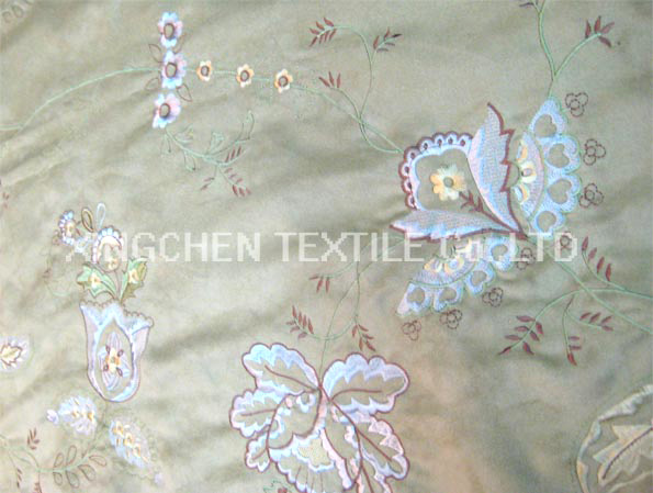  Embroidered Fabric (Tissus brodés)