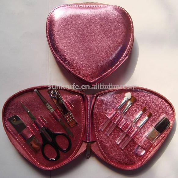  9pc Manicure Set with Heart Shape Case ( 9pc Manicure Set with Heart Shape Case)