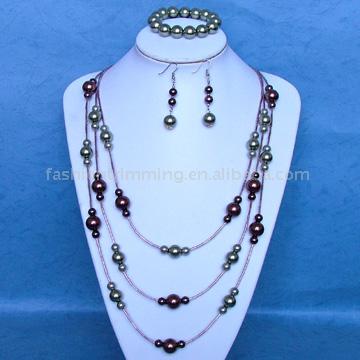  Necklace (Collier)