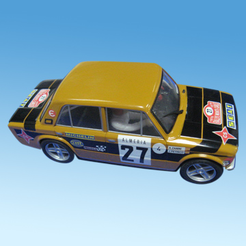  Plastic Vehicle Model (Пластиковая модель автомобиля)