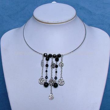  Necklace (Collier)