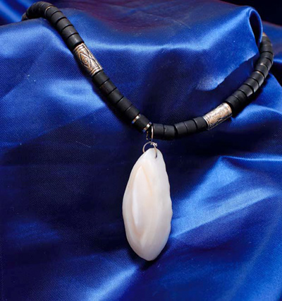  China White Agate Necklace ( China White Agate Necklace)