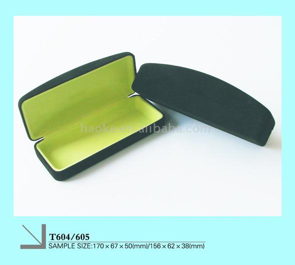  Optical Case (Affaire optiques)