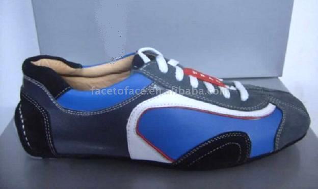  Branded Sports Shoes (Marken-Sportschuhe)
