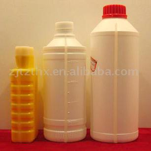  Oil Bottles with Hyalonema (Bouteilles d`huile avec Hyalonema)