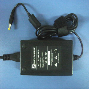  AC Adaptor (Адаптер переменного тока)