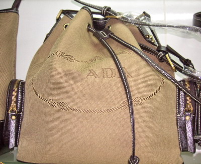  Branded Handbag (Фирменная Сумочка)