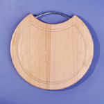 Wooden cutting board with stainless steel handle (Деревянная разделочная доска с ручкой из нержавеющей стали)