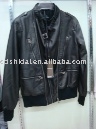 leather coat (manteau de cuir)