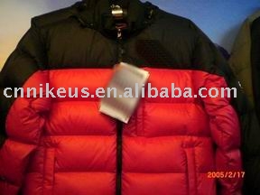 padded clothing, winter clothing, fashion clothing, men and women garment (rembourrée vêtements, vêtements d`hiver, vêtements de mode, les hommes et le)