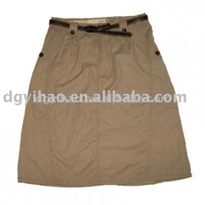 Lady`s Fashionable Short Skirt (Lady `s jupe courte à la mode)