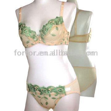 Embroidered Lace Underwear Sets (Sous-vêtements en dentelle brodée Sets)