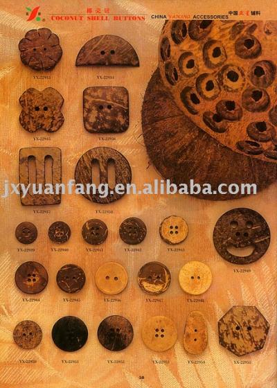 coconut shell buttons (boutons de noix de coco)