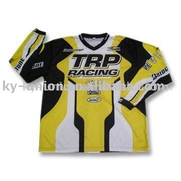 motorcycle racers` wear (les motards, `usure)