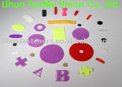 punch type fastener (velcro) (Punch type d`attache (velcro))