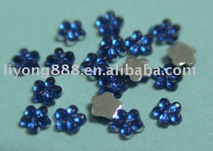 Quincunx Cut Rhinestone (Quinconce Cut Stras)