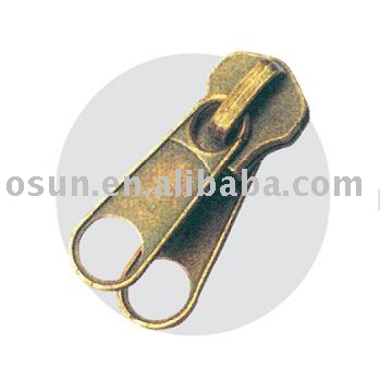 Zipper slider with double pulls (Curseur de fermeture éclair avec double tire)