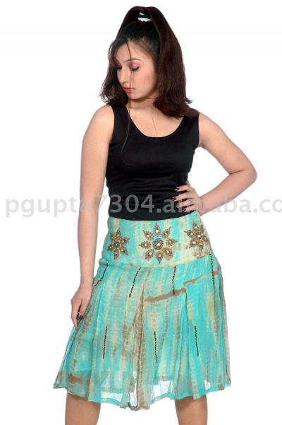 Silk Hand Embroidered Skirt (Silk Hand bestickt Rock)