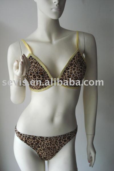 Girl`s Swimwear