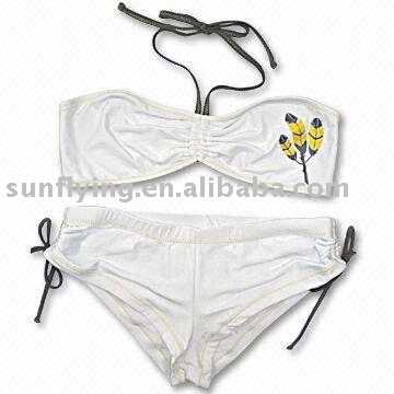 Swimming Costume/Bikini (Maillot de bain / Bikini)