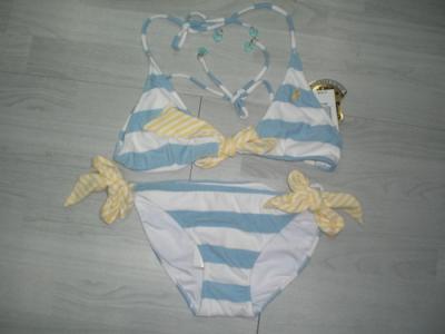 brand fashion swimwear (marque de mode de maillots de bain)