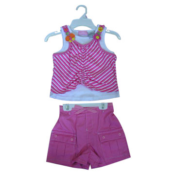 Children`s Garment Set (Children `s Garment Set)