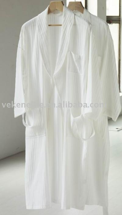 bathrobe (peignoir)